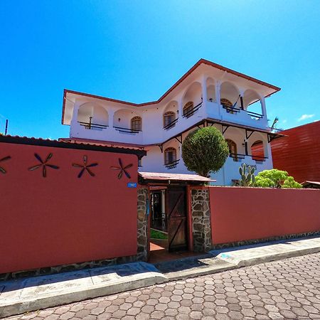 Hotel Galapagos Suites B&B ปูแอร์โตอาโยรา ภายนอก รูปภาพ