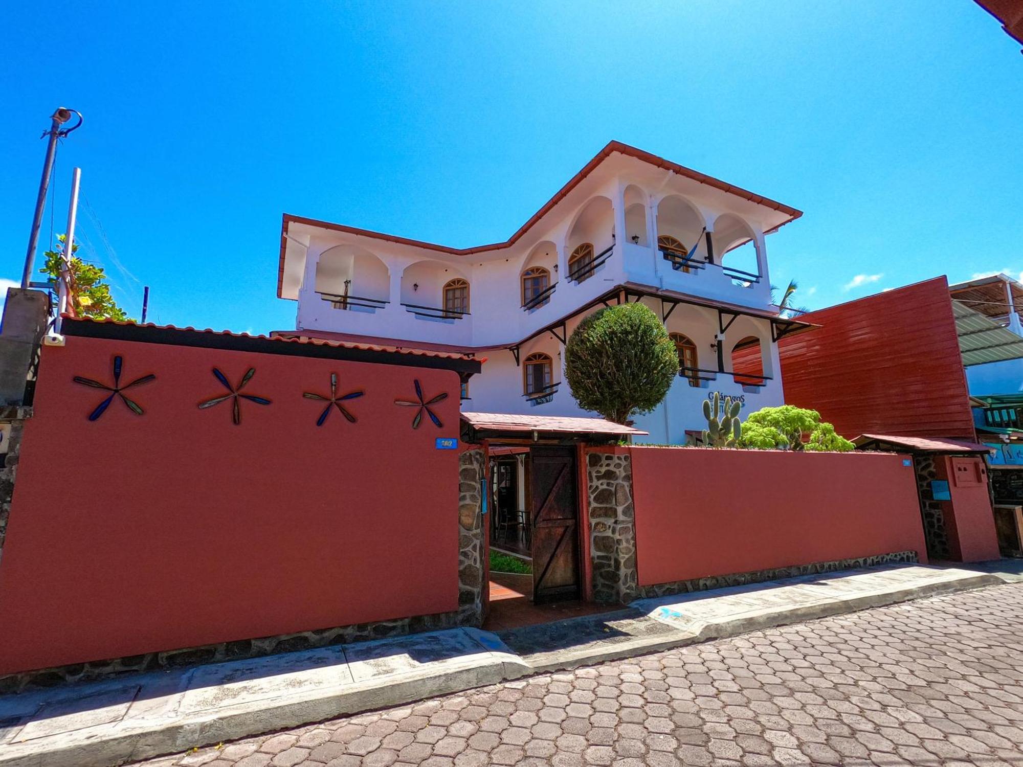 Hotel Galapagos Suites B&B ปูแอร์โตอาโยรา ภายนอก รูปภาพ